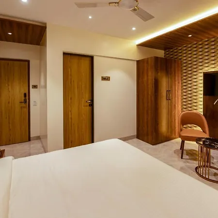 The Majestic Boutique Hotel Mumbai Exterior photo